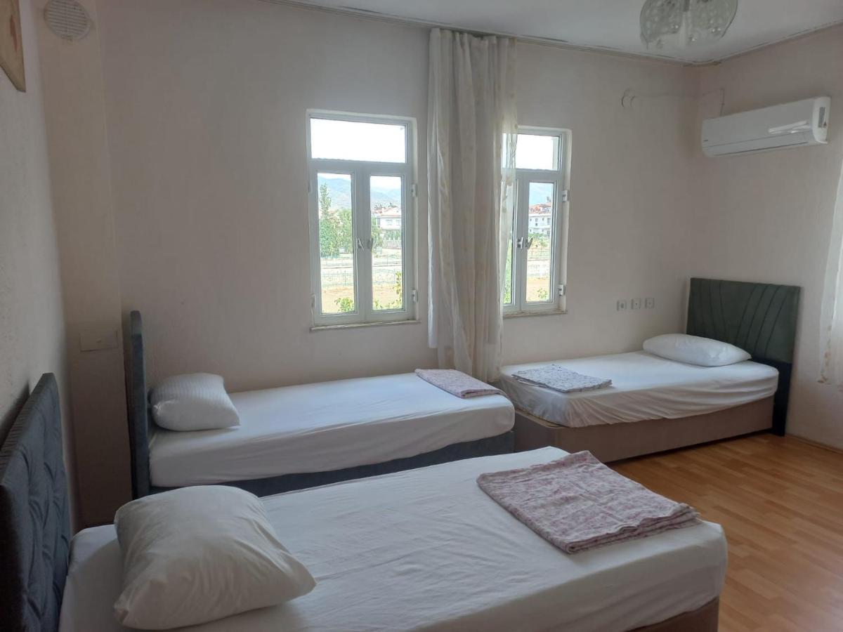 Adventurous Local Hostel Фетхіє Екстер'єр фото