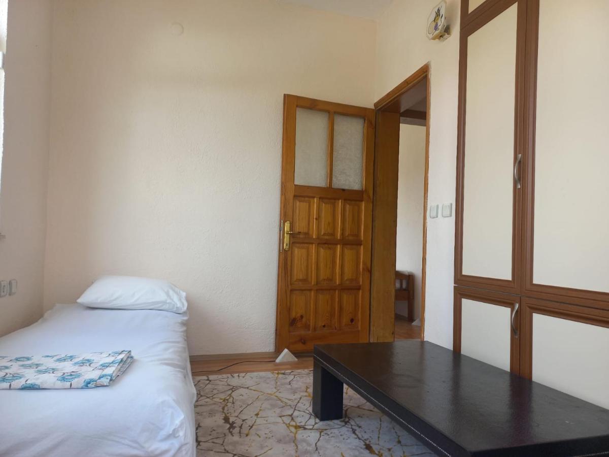 Adventurous Local Hostel Фетхіє Екстер'єр фото